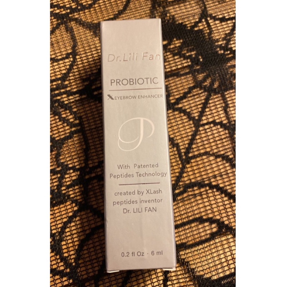DR. LILI FAN EYEBROW ENHANCER new in box